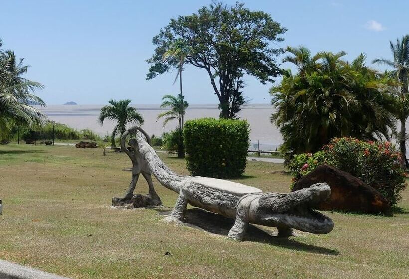 ホテル Lodges Balourou