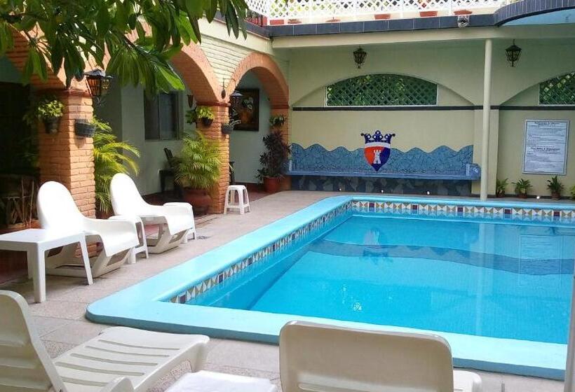 호텔 Posada Del Rey