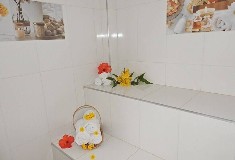 בית מלון כפרי Posada Ecoturistica Villa Rouse