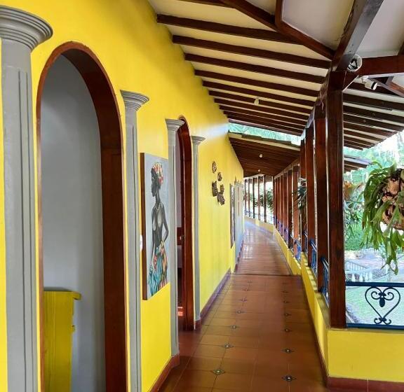 ホテル Pueblito Cafetero