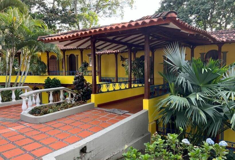 ホテル Pueblito Cafetero