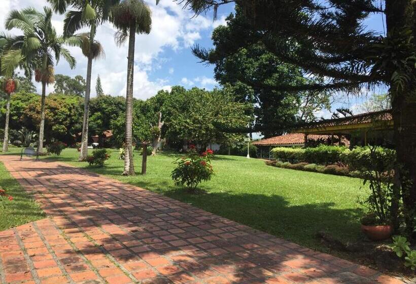 ホテル Pueblito Cafetero