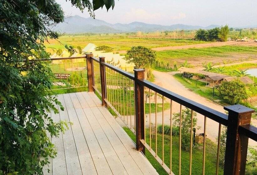 호텔 Rai Ruen Rom Organic Farm