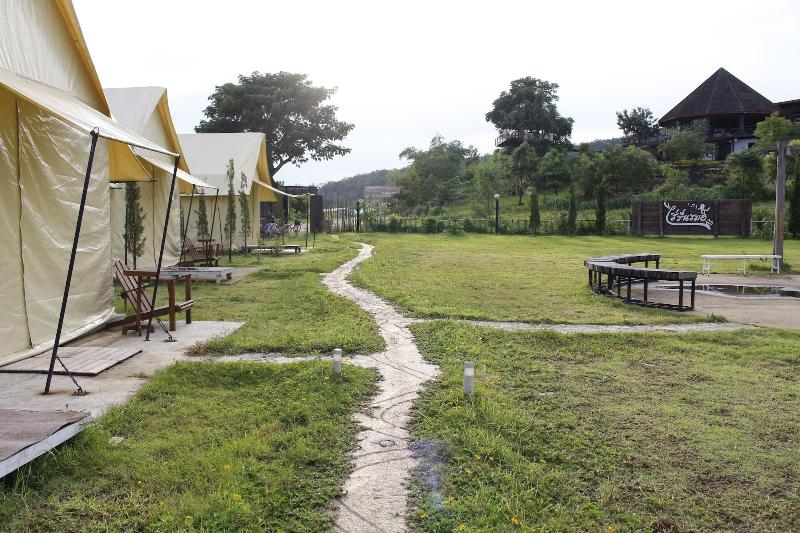 בית מלון כפרי Rai Ruen Rom Organic Farm