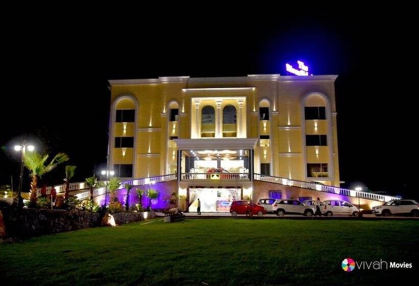 酒店 The Riverside Inn