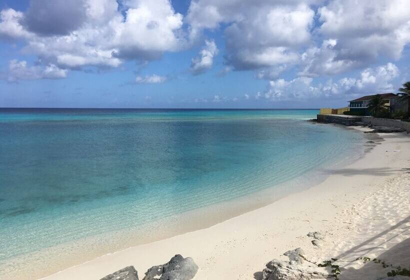 Отель The Sands