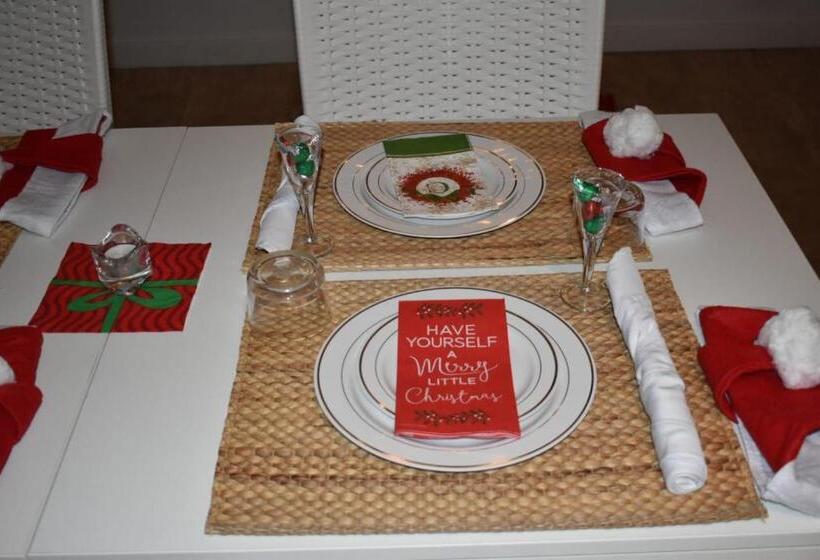 Отель The Sands