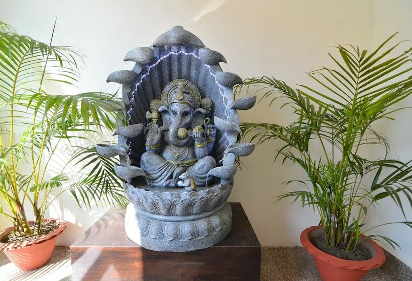 هتل Tulip Residency