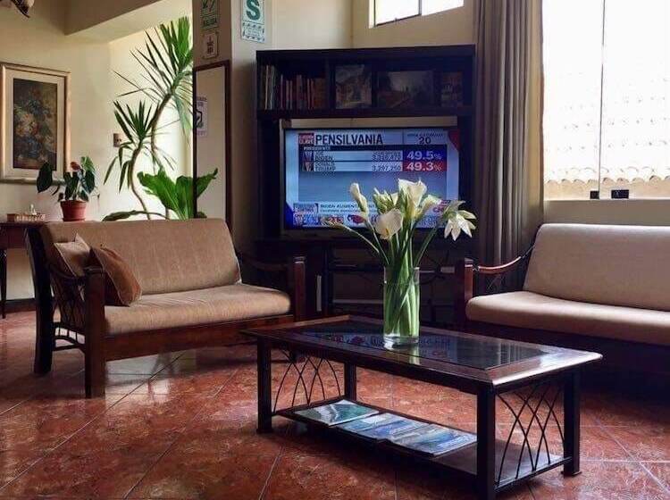 هتل Valle Del Inca