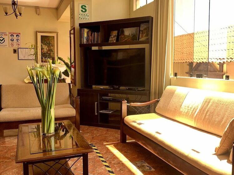 هتل Valle Del Inca