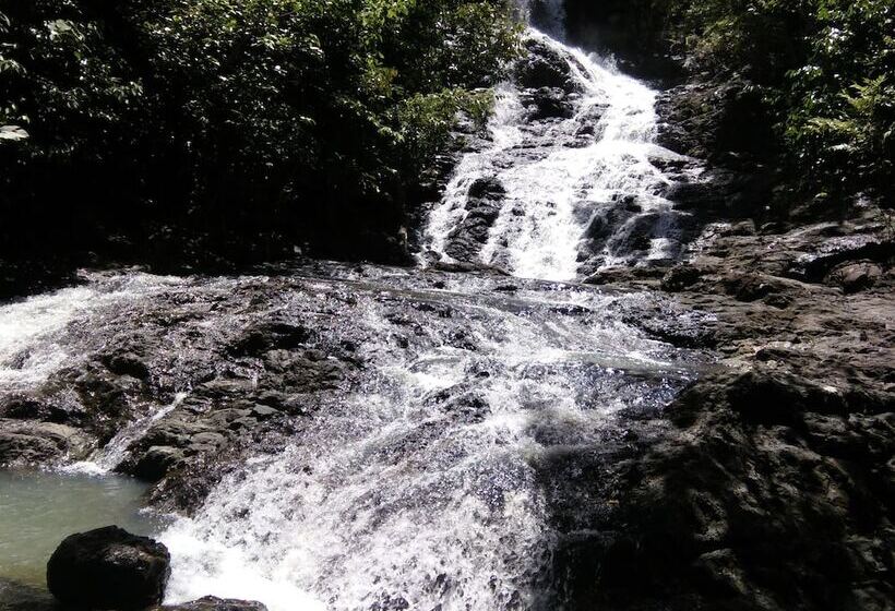 هتل Western Highway Lodge