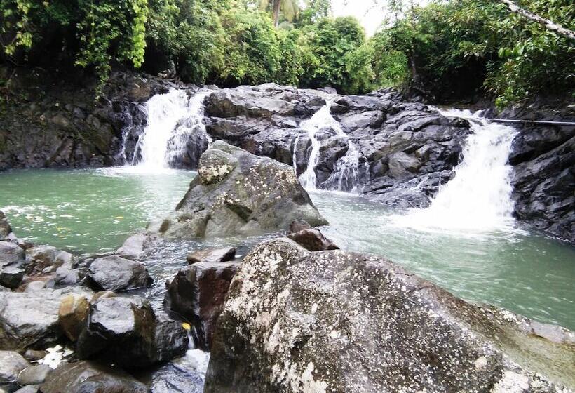 فندق Western Highway Lodge