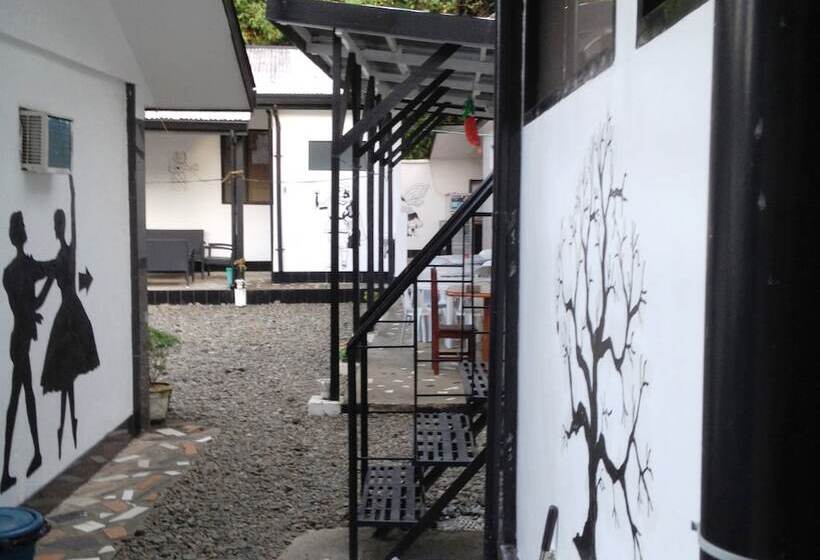 هتل Western Highway Lodge