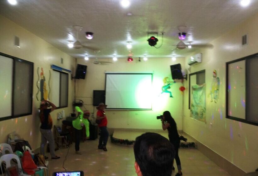 هتل Western Highway Lodge