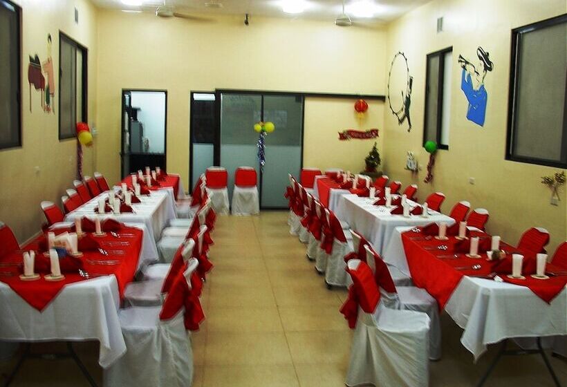 هتل Western Highway Lodge