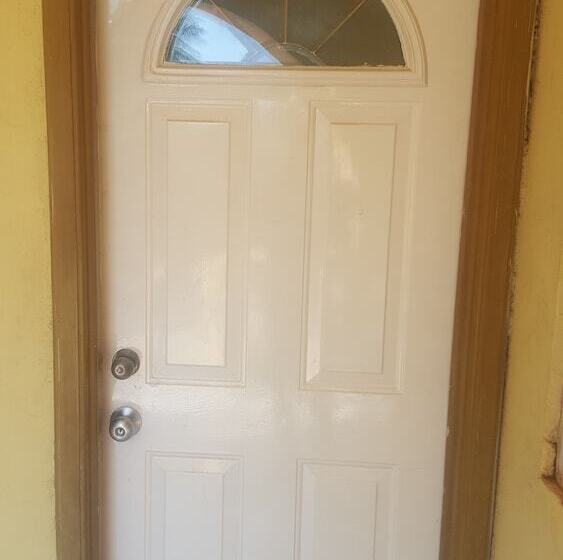 هتل Yelsking Royal Lodge