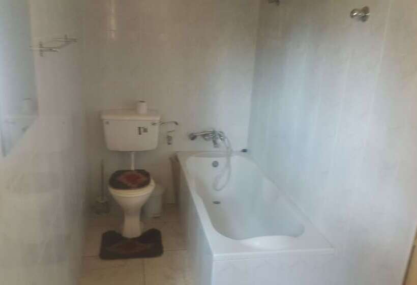 هتل Yelsking Royal Lodge