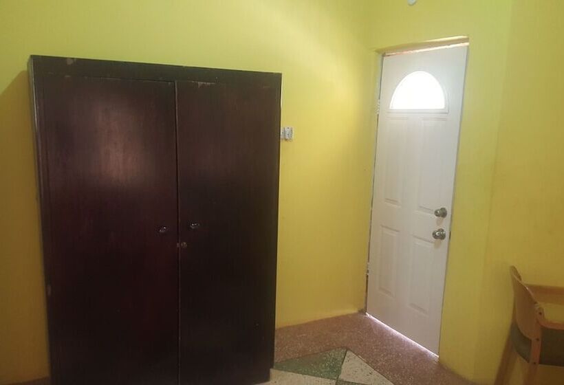 هتل Yelsking Royal Lodge