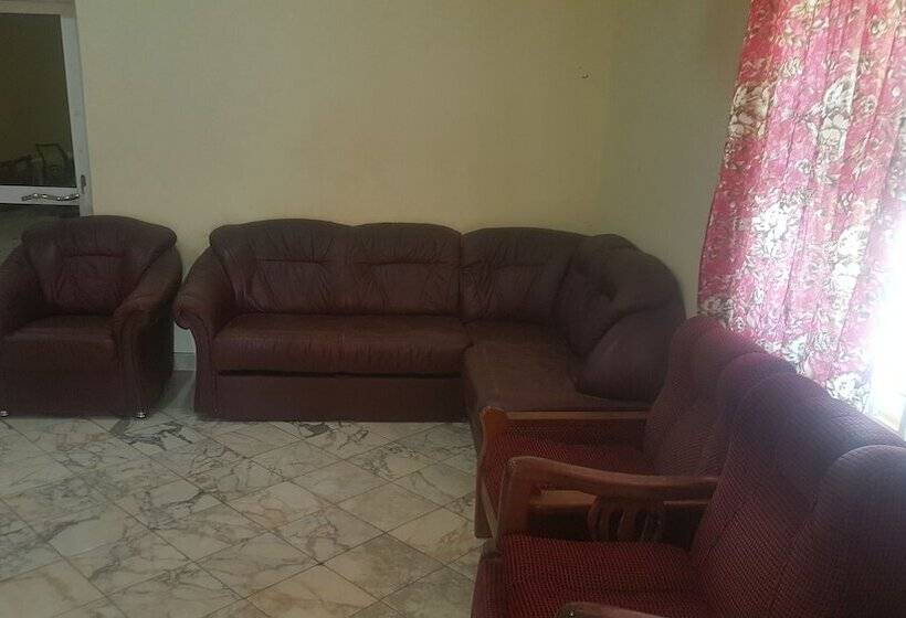 هتل Yelsking Royal Lodge