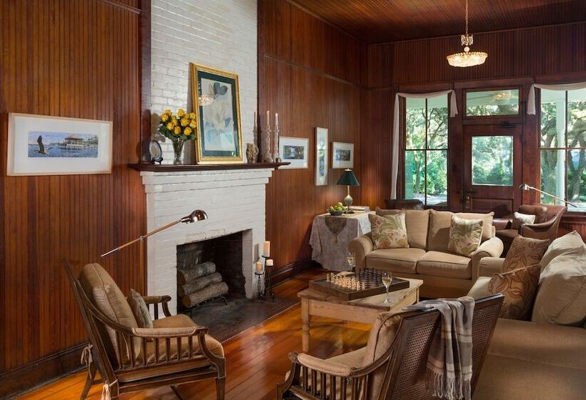 Magnolia Springs B&b