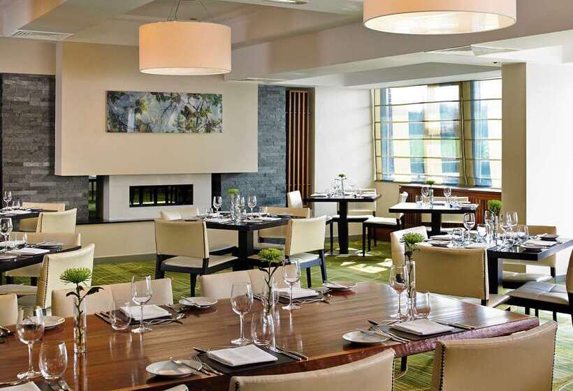 Meon Valley Hotel And Country Club