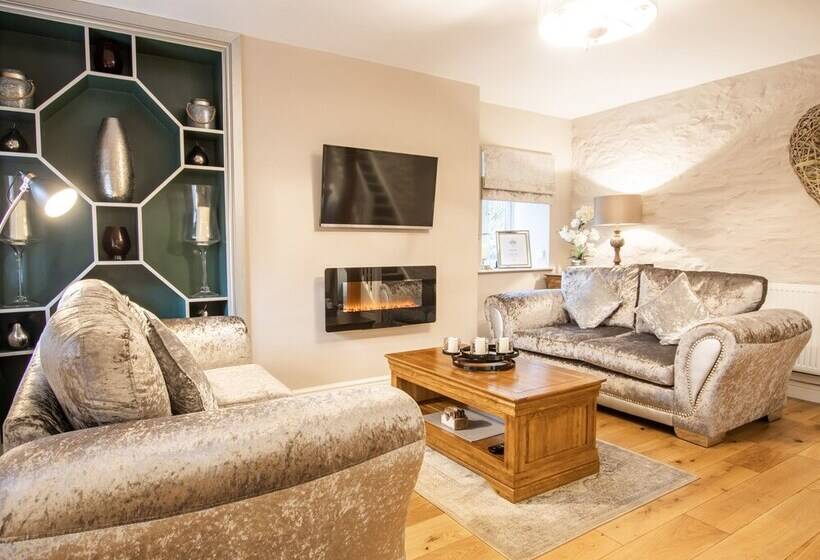 Moelfre Cottage