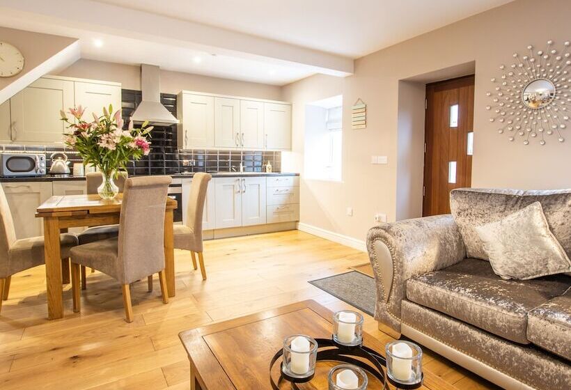 Moelfre Cottage