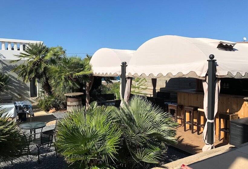 펜션 Anissaras Beach Appartement