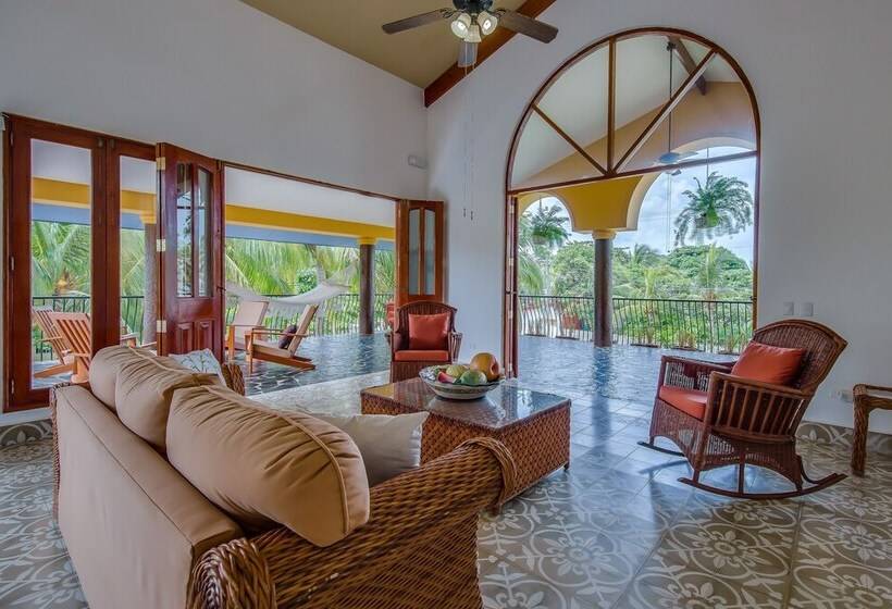 פנסיון Elementos Del Sur