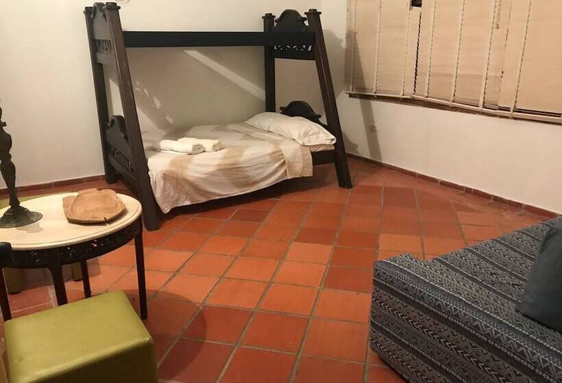 膳宿费 Equilibrio