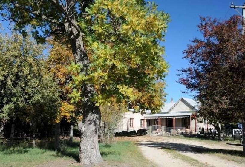 ペンション Peter S Farm Lodge