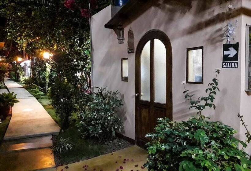 ペンション Puerta Del Sol