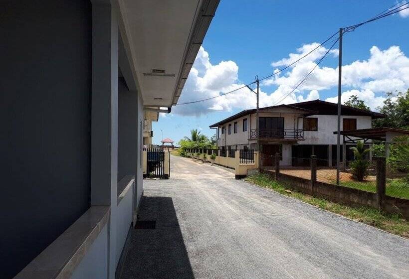 پانسیون Riverside Bungalows Commewijne