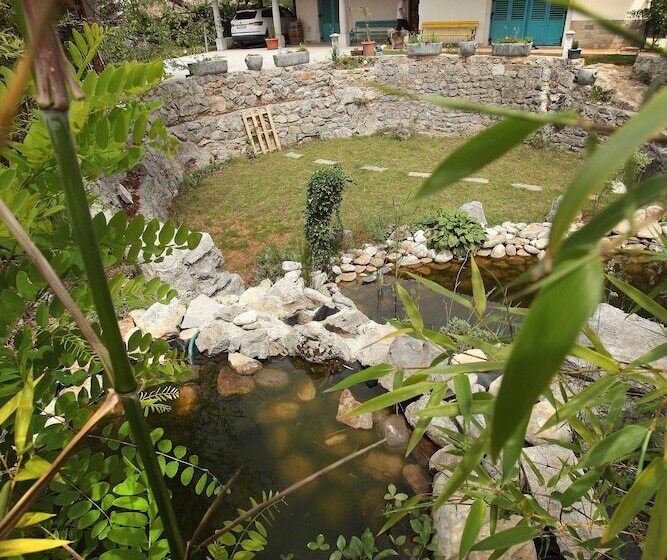 پانسیون Villa Salamander