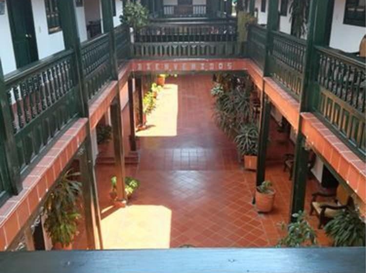 ペンション Vizcaya Plaza Curití