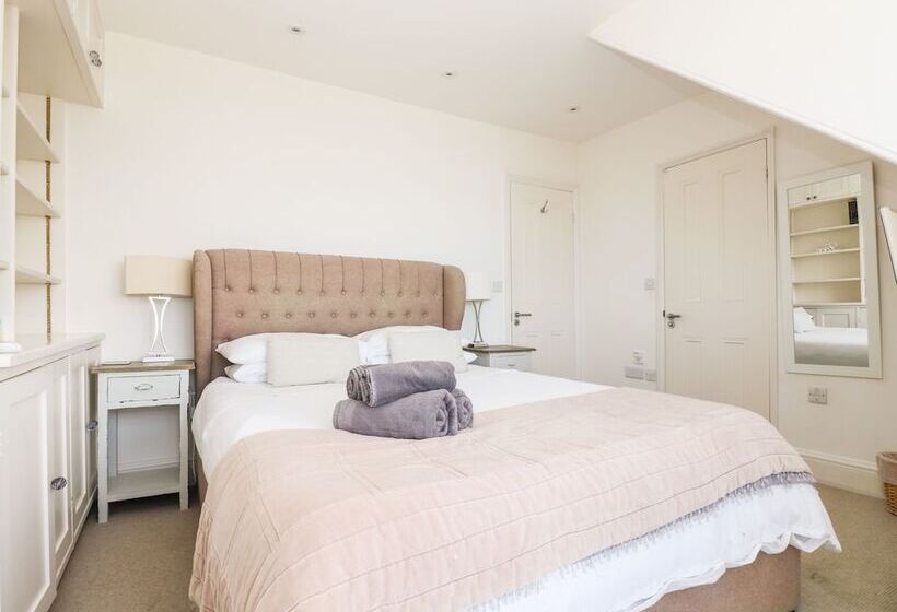 Porthmeor Beach House