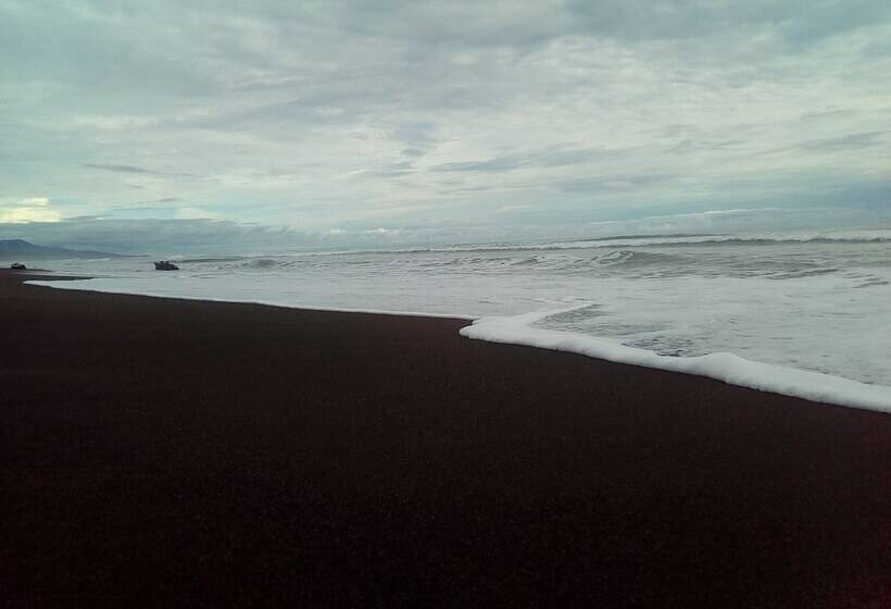 Posada Alroma   Hostel