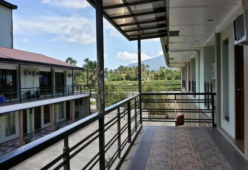 Quezon Premier Hotel Lucena