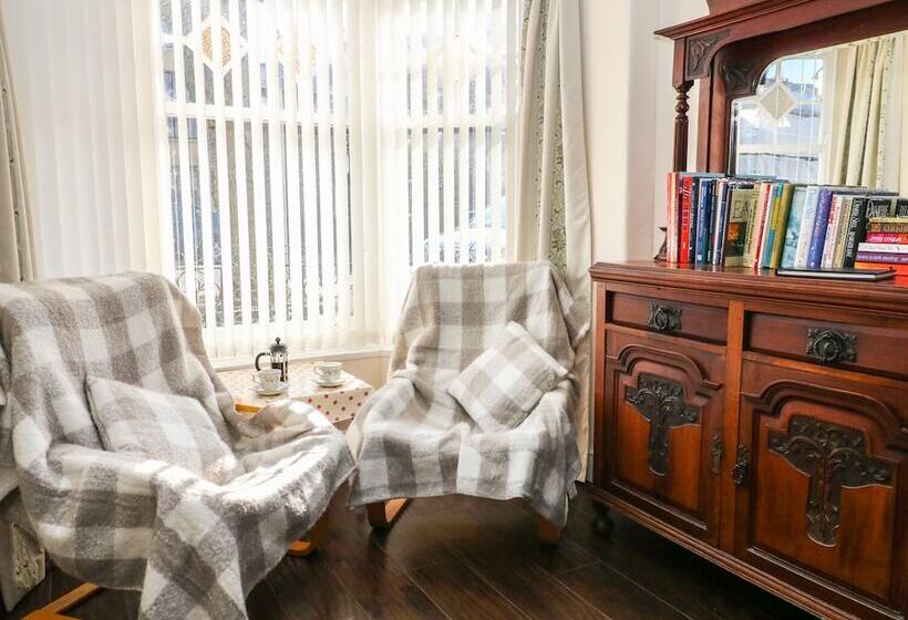 The Little White House