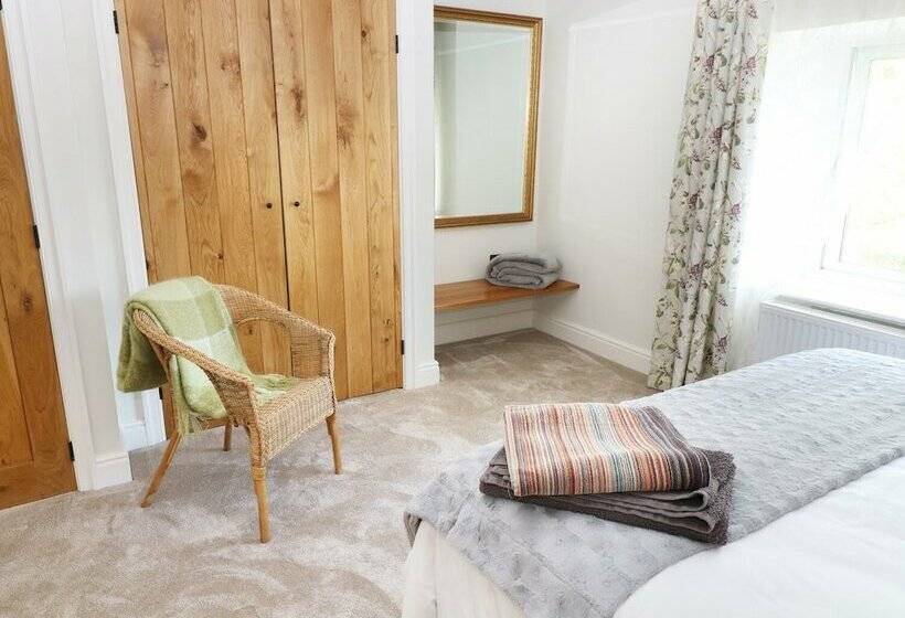 The Loft At Lucott House