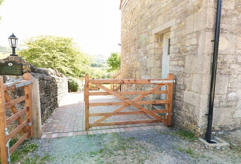The Loft At Lucott House