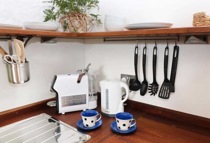 The Loft At Lucott House