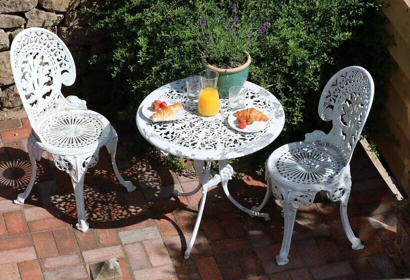 The Loft At Lucott House