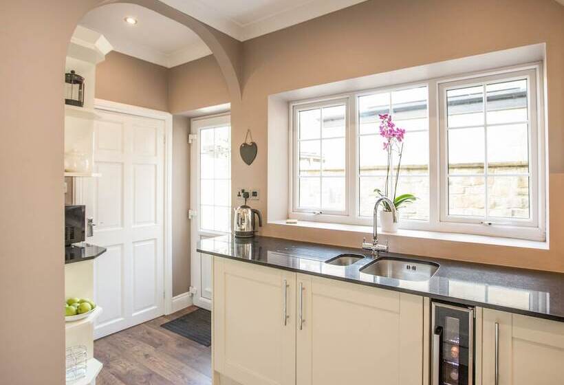 The Tynemouth Cottage