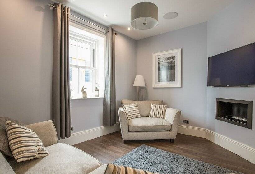 The Tynemouth Cottage