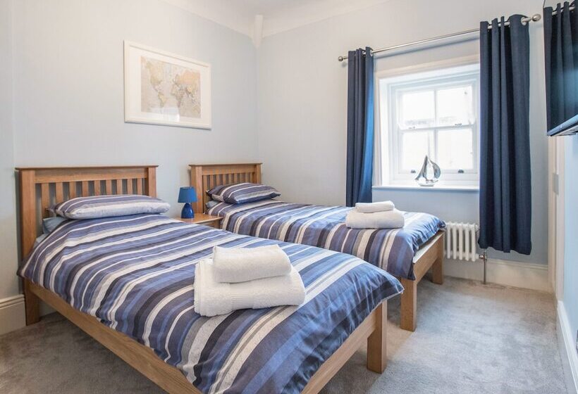 The Tynemouth Cottage