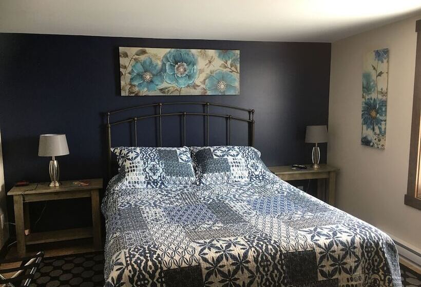 Admirals Bed And Breakfast