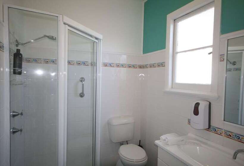 旅馆 Ozzie Pozzie Backpackers   Yha