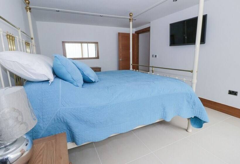 Beach House Apartment