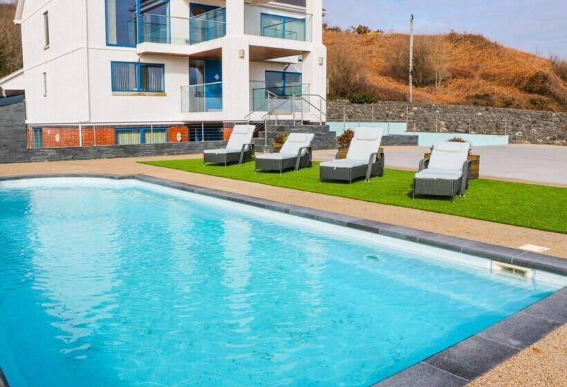 Beach House Apartment